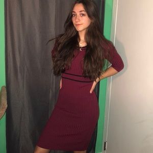 Maroon and black slimming fall dress